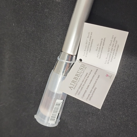 iT Makeup Brush for Liquid, Powder & Cream Foundation. - Picture 6 of 6